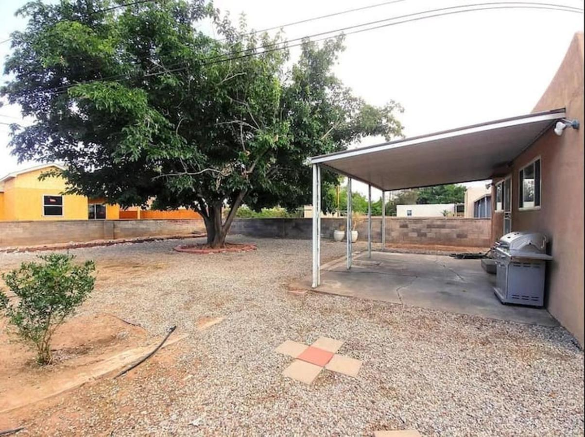 Amazing 2Br Home - Steps To Unm North Campus Albuquerque Exteriör bild